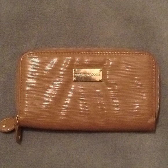 Wallet - Picture 1 of 1
